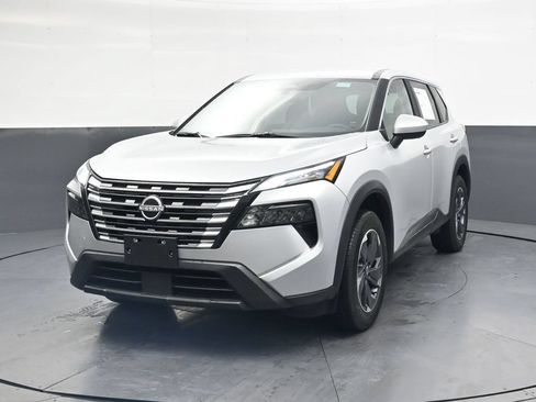 Used 2025 Nissan Rogue SV FWD image 12