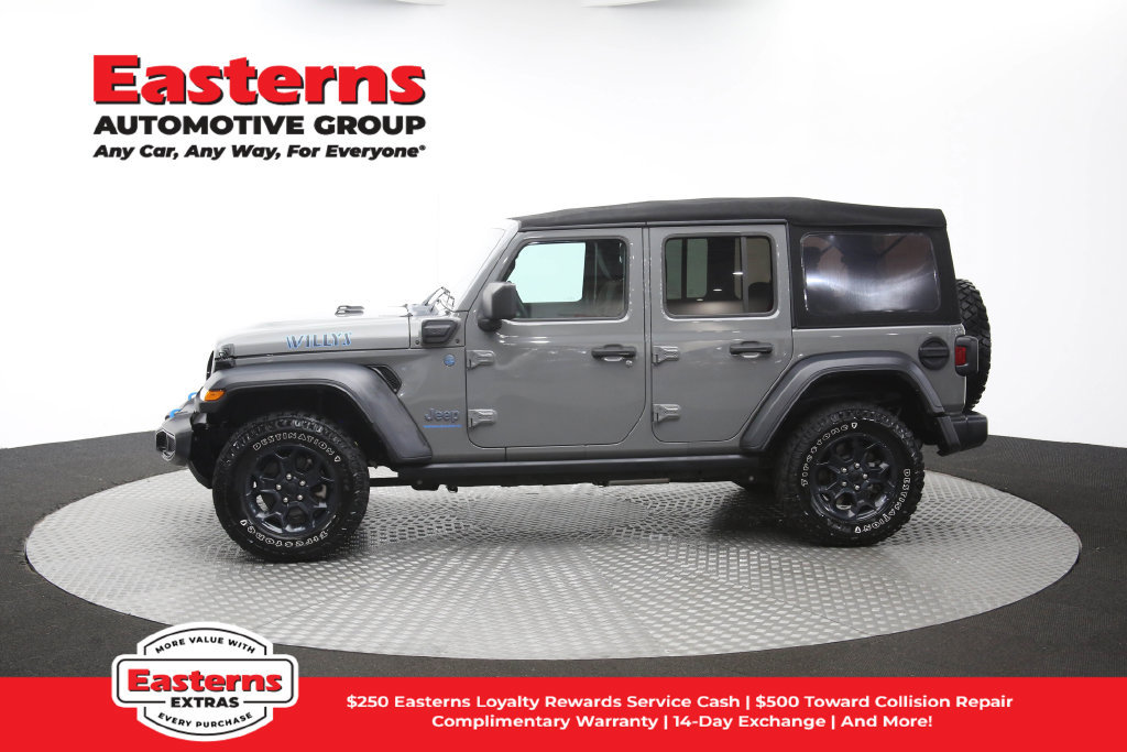 Used 2023 Jeep Wrangler Unlimited w/ Cold Weather Group AWD/4WD image 62