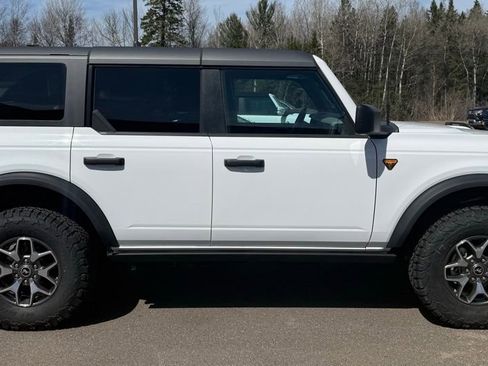 Used 2023 Ford Bronco Badlands AWD/4WD image 7