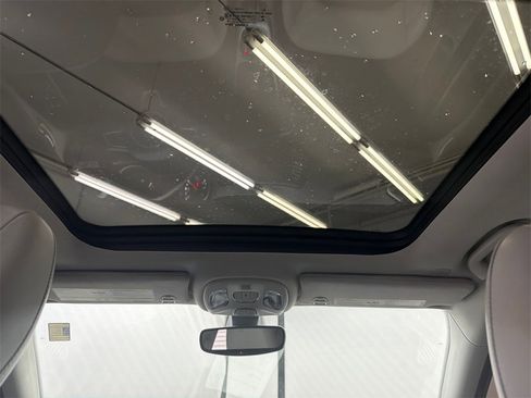 Used 2019 Jeep Compass Latitude w/ Popular Equipment Group image 22