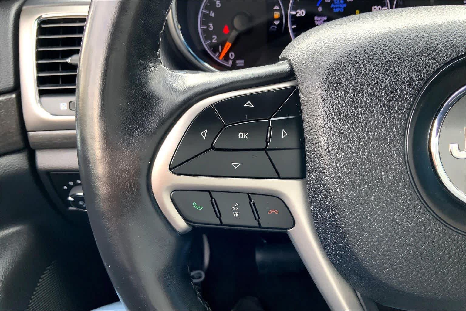 Used 2018 Jeep Grand Cherokee Altitude RWD image 24