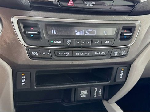 Used 2017 Honda Pilot EX-L image 16