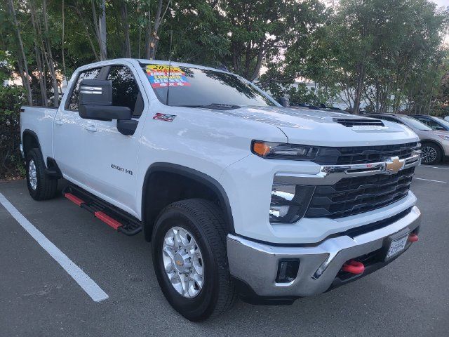 Used 2025 Chevrolet Silverado 2500 LT AWD/4WD image 1