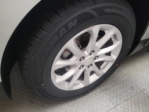 Used 2020 Chevrolet Equinox LT image 31