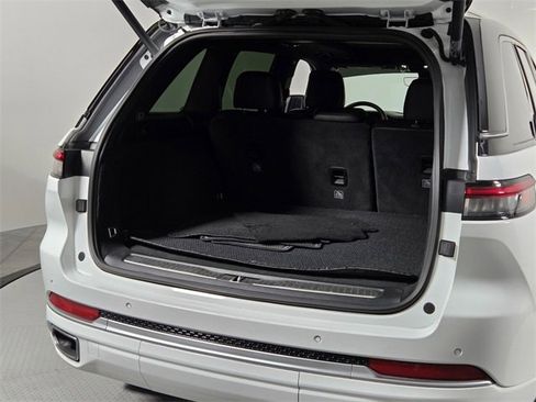 Used 2022 Jeep Grand Cherokee Summit image 17