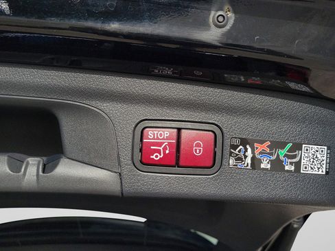 Certified 2026 Mercedes-Benz GLE 350 4MATIC image 33