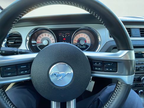Used 2011 Ford Mustang GT Premium w/ Brembo Brake Pkg RWD image 40