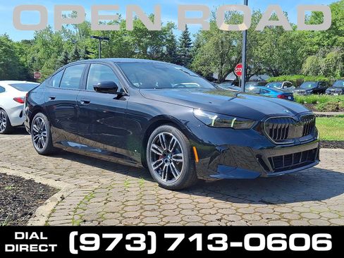 New 2026 BMW 550e xDrive image 1