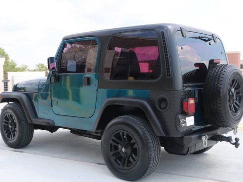 Used 1998 Jeep Wrangler SE AWD/4WD image 17