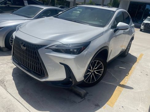 Used 2024 Lexus NX 250 FWD image 4