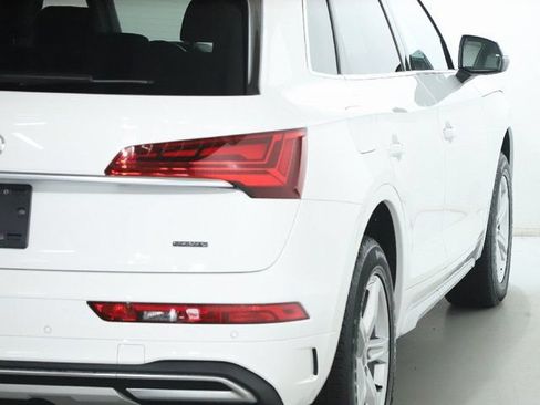 Used 2023 Audi Q5 2.0T Premium w/ Convenience Package AWD/4WD image 47