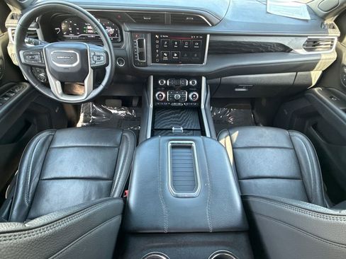 Used 2024 GMC Yukon XL Denali AWD/4WD image 22