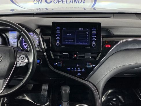 Used 2023 Toyota Camry SE w/ Cold Weather Package image 13