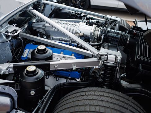Used 2006 Ford GT RWD image 87