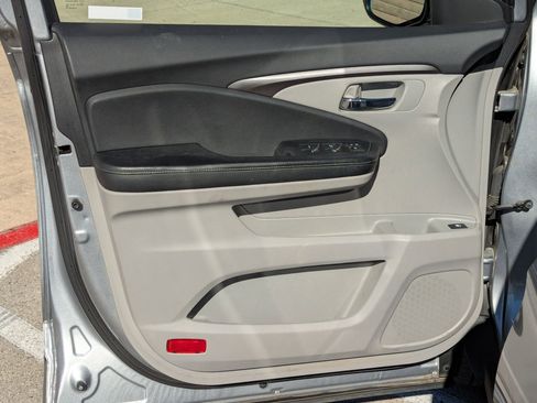 Used 2019 Honda Ridgeline RTL-T image 11