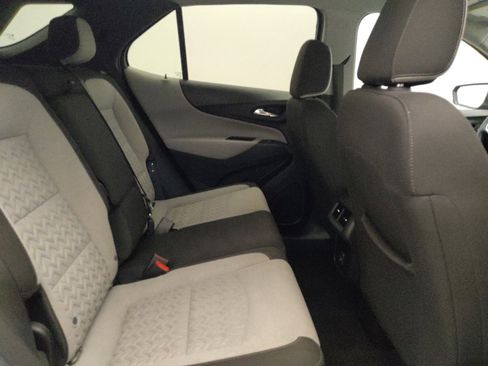 Used 2023 Chevrolet Equinox LT image 19