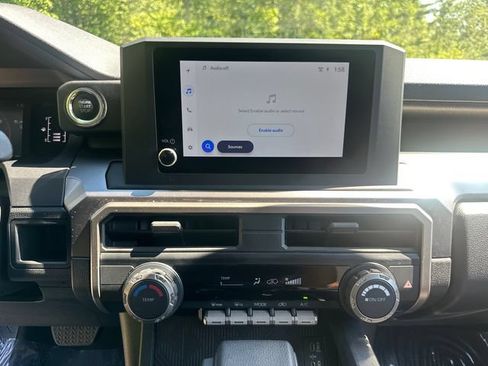 Certified 2025 Toyota 4Runner SR5 AWD/4WD image 38