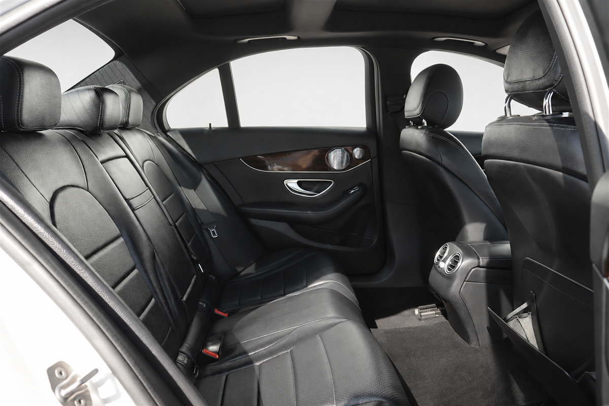 Used 2018 Mercedes-Benz C 300 4MATIC Sedan w/ Premium Package image 14