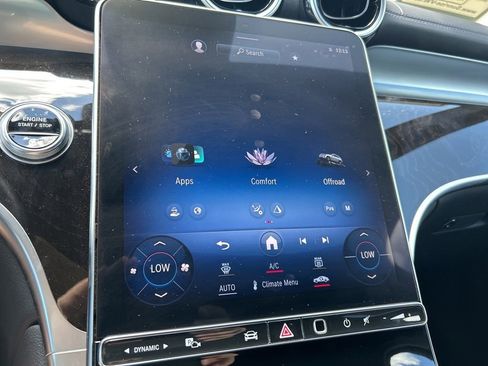 Used 2024 Mercedes-Benz GLC 300 4MATIC image 26