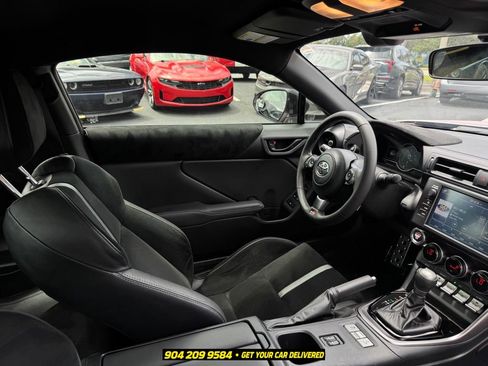 Used 2023 Toyota GR86 Premium w/ ALL Weather Mat Package (TMS) RWD image 34