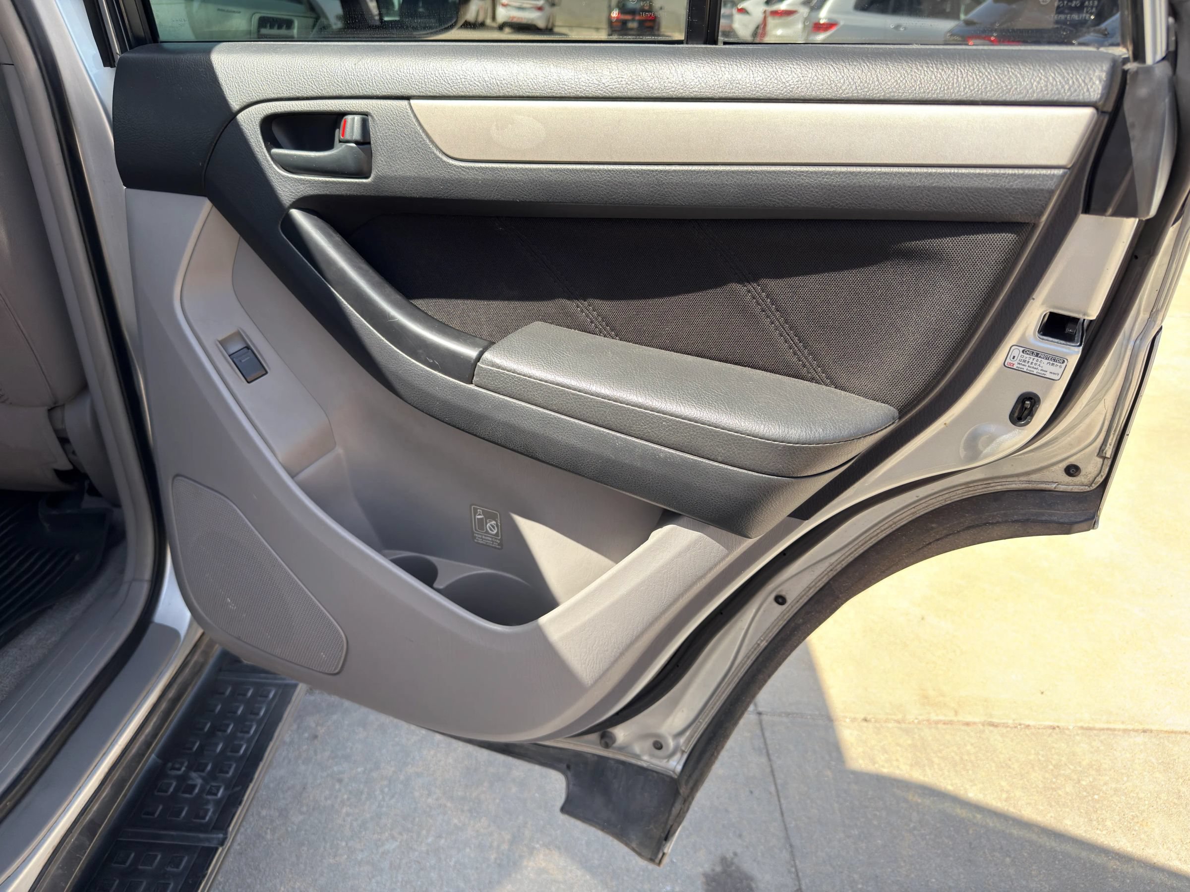 Used 2009 Toyota 4Runner SR5 AWD/4WD image 25