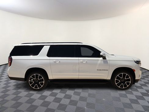 Used 2024 Chevrolet Suburban RST w/ Luxury Package RWD image 5