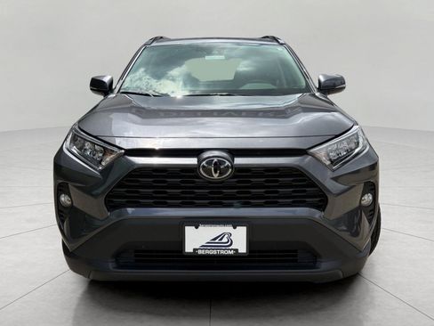 Used 2021 Toyota RAV4 XLE w/ Convenience Package AWD/4WD image 4