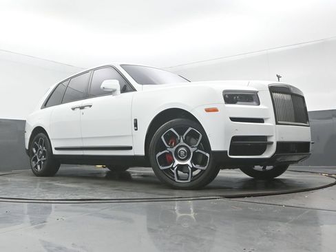 Used 2021 Rolls-Royce Cullinan Black Badge AWD/4WD image 34