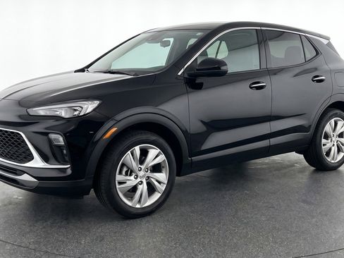 Used 2025 Buick Encore GX Preferred AWD/4WD image 3