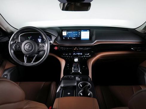 Used 2024 Acura MDX SH-AWD w/ Technology Package image 4