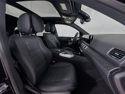 New 2026 Mercedes-Benz GLS 580 4MATIC image 31