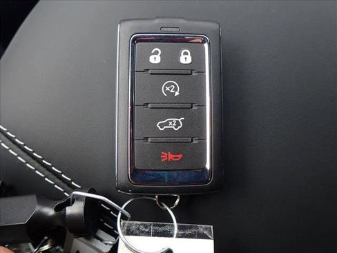 New 2025 Jeep Grand Cherokee L Overland w/ Luxury Tech Group IV image 28