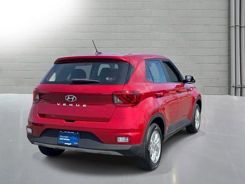 Used 2023 Hyundai Venue SE w/ Cargo Package FWD image 5