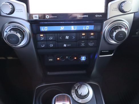 Used 2024 Toyota 4Runner Limited AWD/4WD image 30