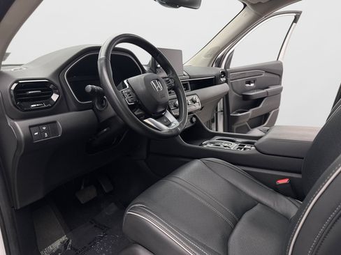 Used 2023 Honda Pilot Elite image 12