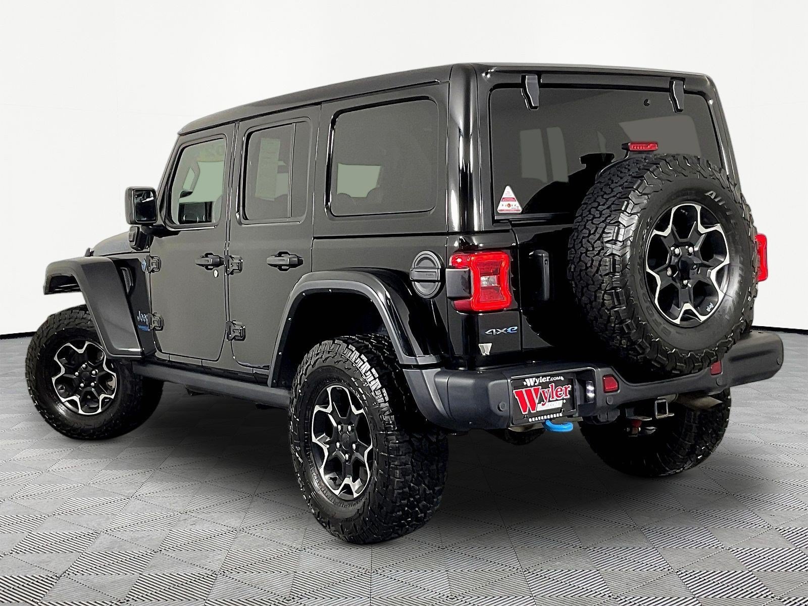 Used 2021 Jeep Wrangler Unlimited Rubicon 4xe w/ Steel Bumper Group AWD/4WD image 4