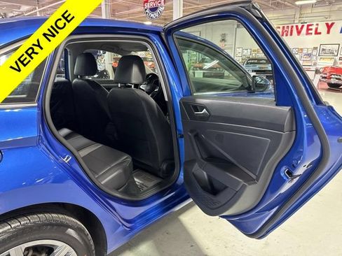 Used 2024 Volkswagen Jetta SE FWD image 30