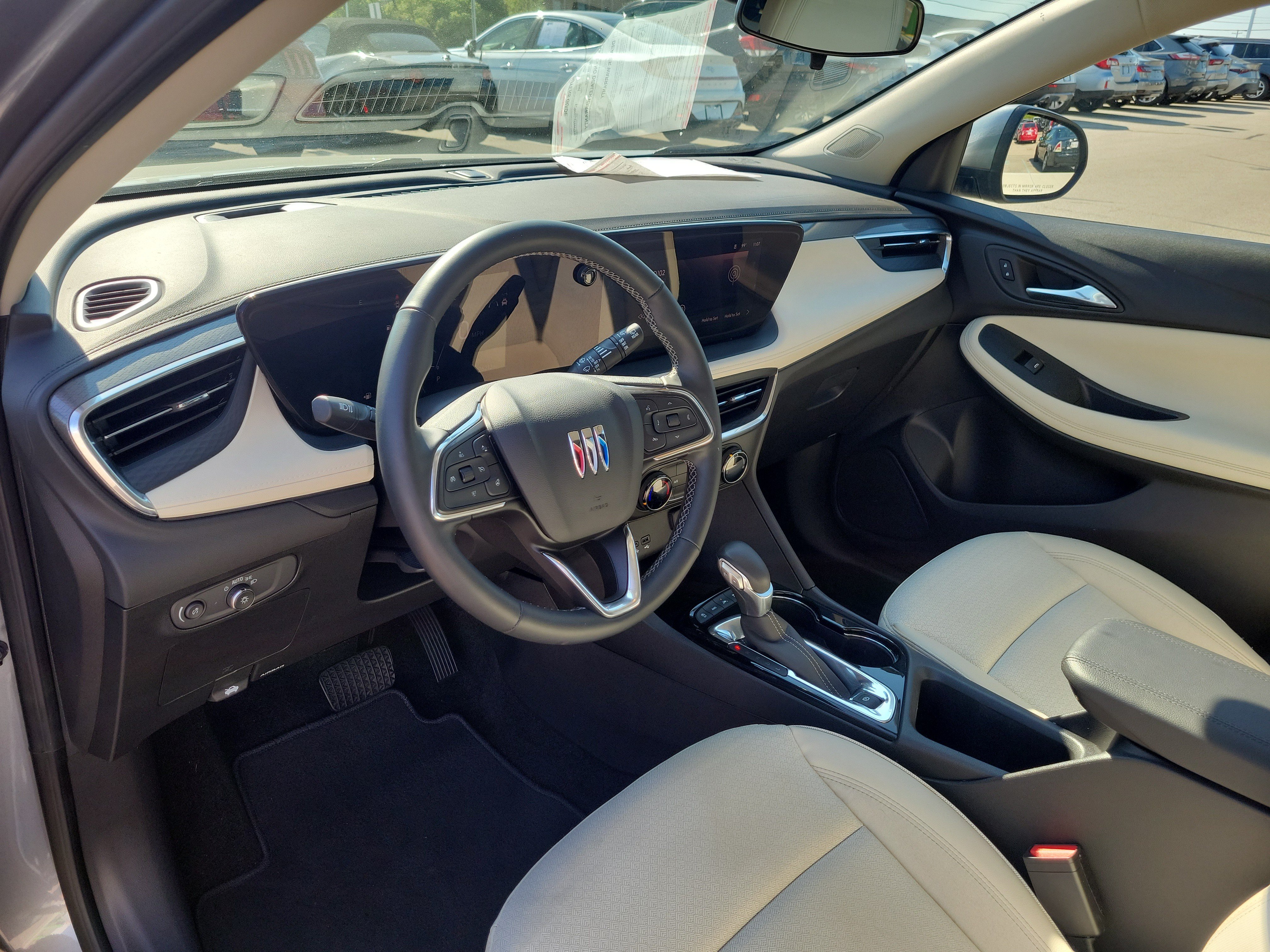 Used 2024 Buick Encore GX Preferred w/ Comfort Package AWD/4WD image 17