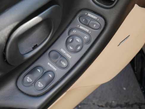 Used 2001 Chevrolet Corvette Convertible w/ Preferred Equipment Group1 image 9