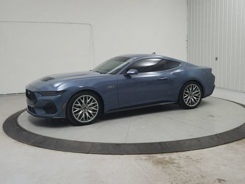 Used 2026 Ford Mustang GT Premium RWD image 4