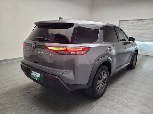 Used 2022 Nissan Pathfinder S FWD image 9