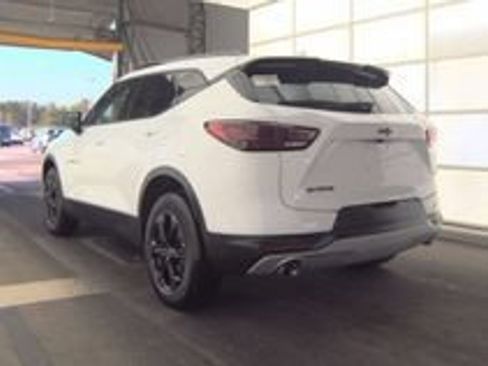 Used 2024 Chevrolet Blazer LT w/ Convenience Package FWD image 17