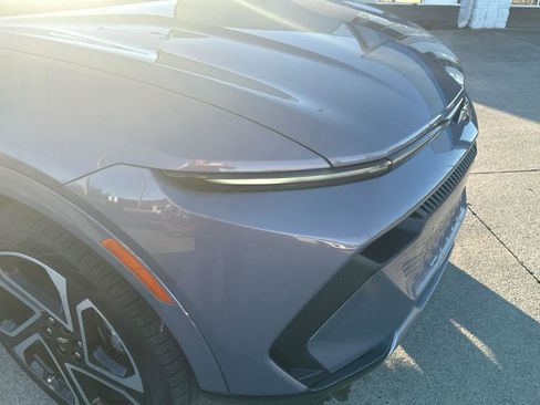 New 2026 Chevrolet Equinox EV LT image 13