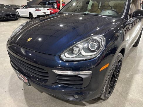 Used 2016 Porsche Cayenne image 32