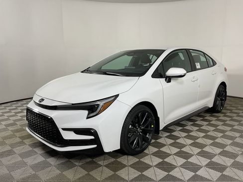 New 2026 Toyota Corolla SE image 3