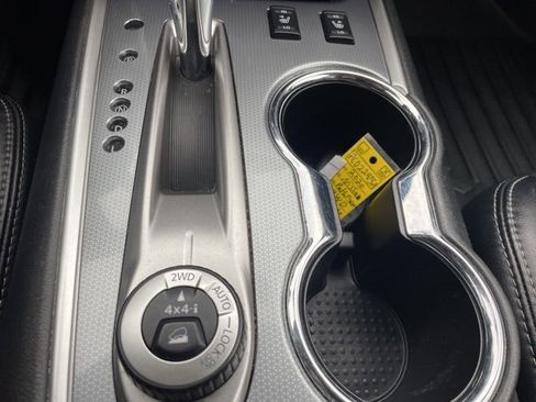 Used 2020 Nissan Pathfinder SL image 32