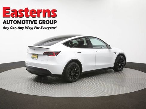 Used 2021 Tesla Model Y Long Range AWD/4WD image 37