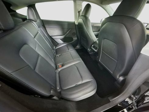 Used 2023 Tesla Model Y Long Range AWD/4WD image 26