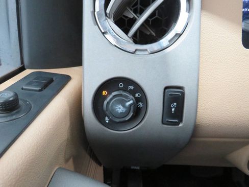 Used 2015 Ford F250 Lariat w/ Lariat Ultimate Package image 26