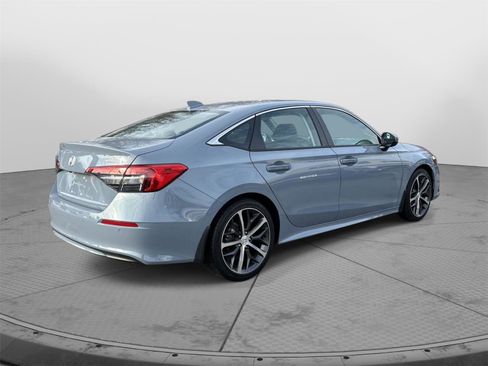 Certified 2023 Honda Civic Touring image 3